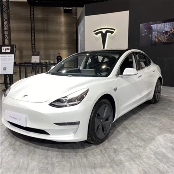 Tesla „GigaPress“ galima įsigyti naujo plieno lydinio